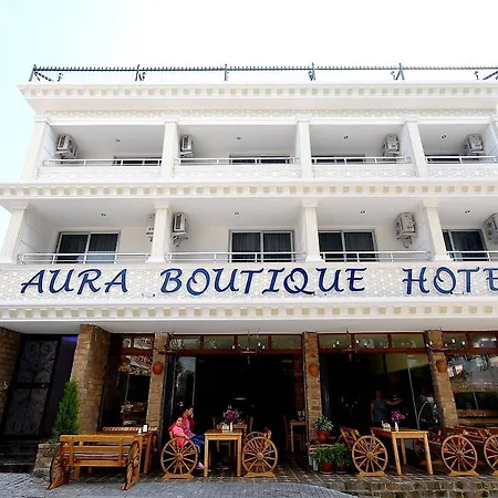 Aura Boutique
