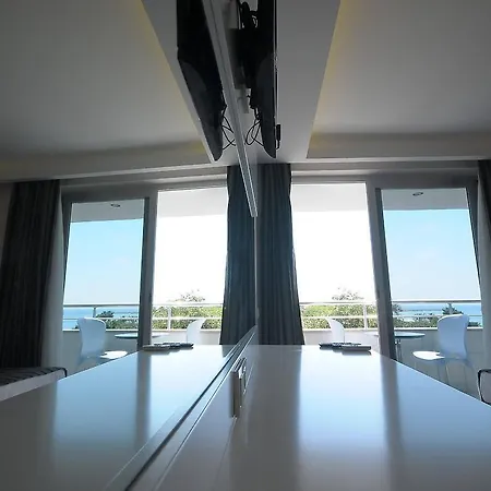 ホテル Aura Boutique 3*