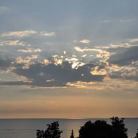 ホテル Aura Boutique 3*