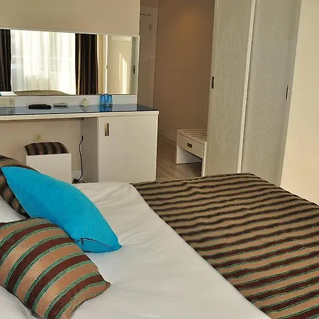 Готель Aura Boutique 3*
