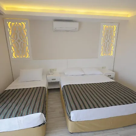 Hotel Aura Boutique 3*