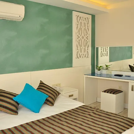 Aura Boutique 3* Сіде