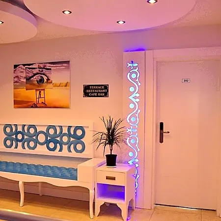 ホテル Aura Boutique シダ
