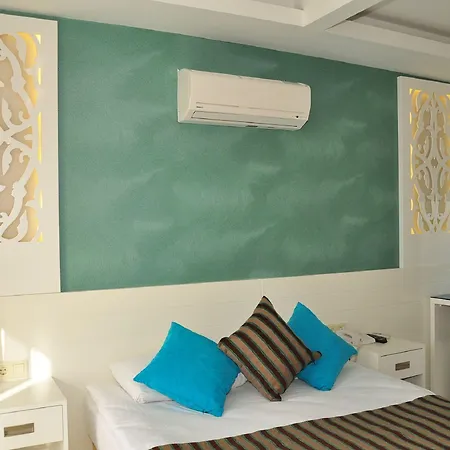 Aura Boutique Otel 3*