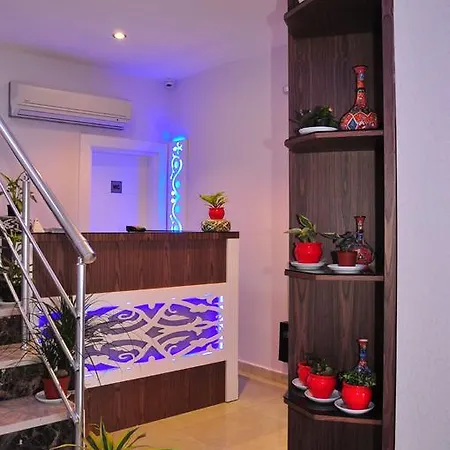 Aura Boutique