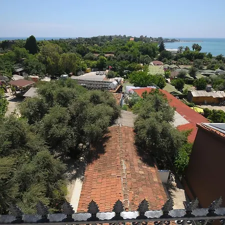 Aura Boutique Hotel 3*