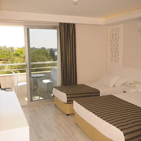 Hotel Aura Boutique 3*