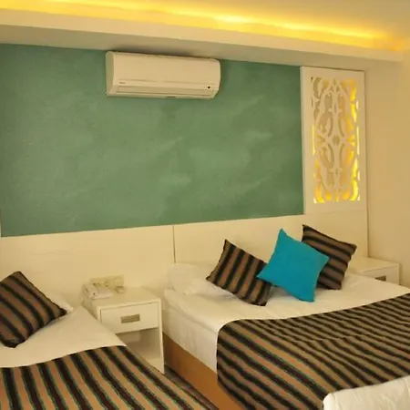 Aura Boutique Side