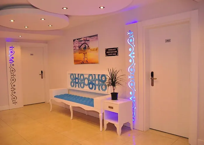 Hotel Aura Boutique 3*