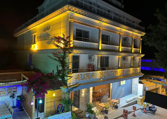 Hotel Aura Boutique Side