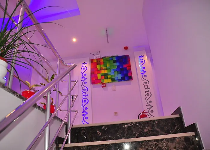 Hotel Aura Boutique Side