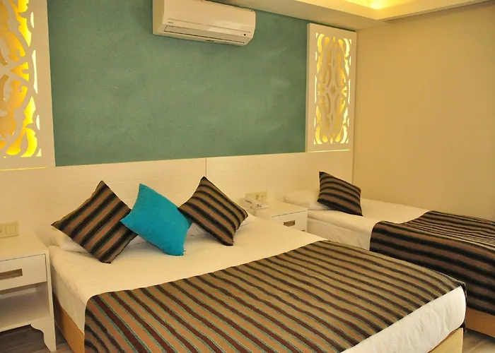 Hotel Aura Boutique 3*