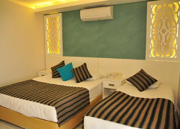 Aura Boutique Hotel 3*