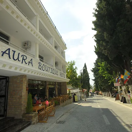 Aura Boutique 3* Side