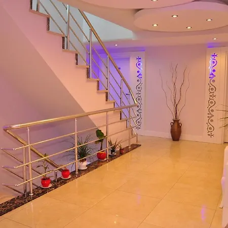 Aura Boutique 3*