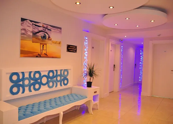 Aura Boutique מלון 3*