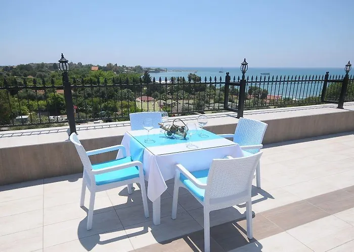 Aura Boutique סייד